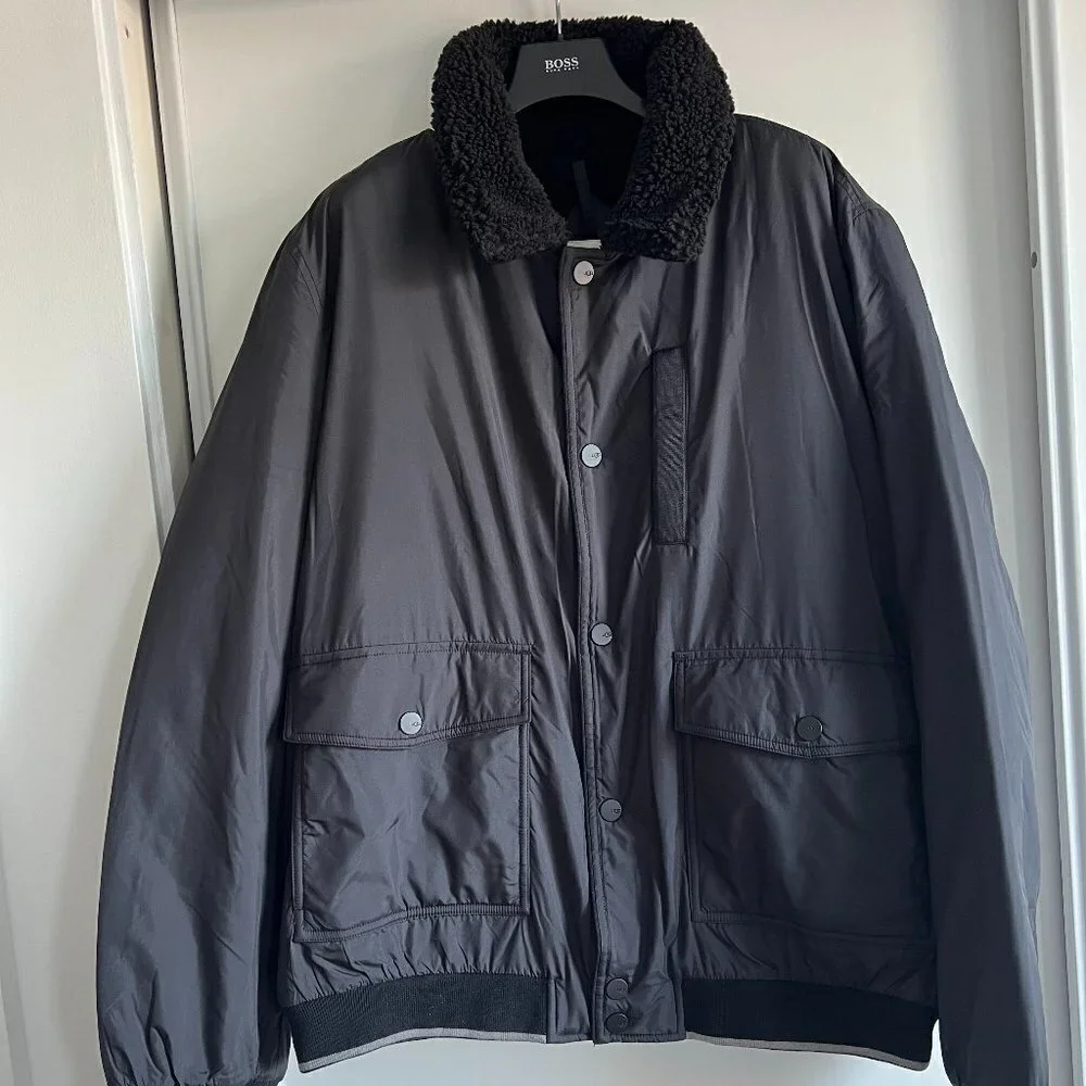 UGG | Men's Ethan Bomber Sherpa Jacket - Picture 9 of 15